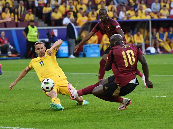 Nicușor Bancu și Romelu Lukaku, în Belgia România 2-0