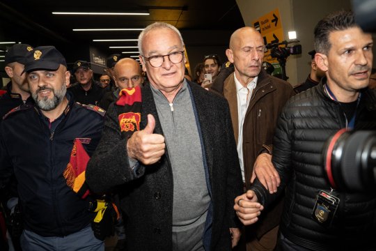 Claudio Ranieri, back in business, la 73 de ani! A fost întâmpinat de sute de fani la Roma
