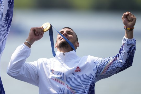 ”Vrei să îți faci vreo plăcere cu banii de la Jocurile Olimpice?”. Campionul olimpic al României, răspuns de nota 10