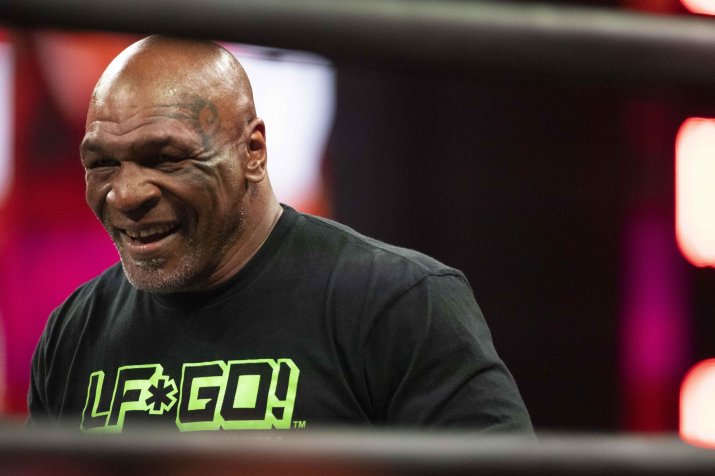 Mike Tyson, sfătuit să nu se bată cu Jake Paul de fostul său manager