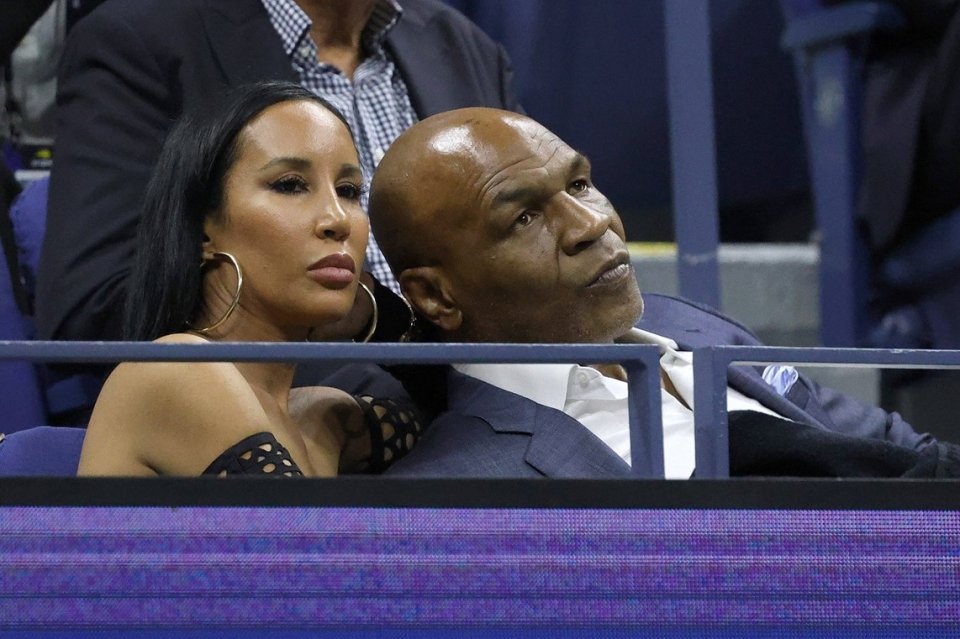 Mike Tyson, alături de soția sa, Lakiha Spicer