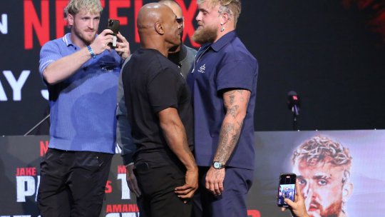 Ce cotă are Mike Tyson să-l muște de ureche pe Jake Paul. Pariu nebun pentru meciul anului