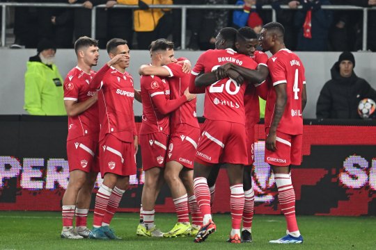 Dinamo, victorie categorică în amical! Trei fotbaliști au marcat în premieră
