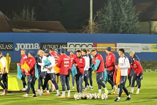 Vizită surpriză la antrenamentul României, înainte de meciul cu Cipru
