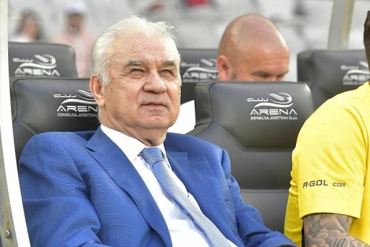 Anghel Iordănescu a comis-o în direct, după scandalul dintre Lucescu și FCSB: ”Pardon”