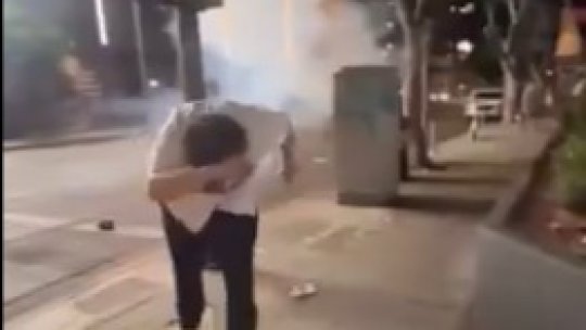 Imagini cu puternic impact emoțional! Un fan și-a zbrobit mâna când sărbătorea titlul câștigat de echipa favorită