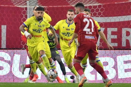 Sepsi - Petrolul Ploiești 1-1. Gazdele salvează un punct după ce au jucat o repriză cu doi oameni mai puțin