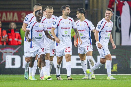 Mijlocașul-golgheter dorit de Rapid! Transferul cu care giuleștenii speră să dea lovitura