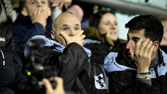 Plecăciunea uriașului Iniesta în fața "unuia dintre cei mai buni din toate timpurile". Mesajul postat la prima ora