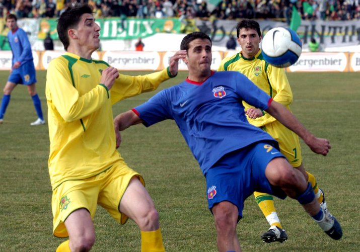 Bogdan Panait (foto, în stânga), jucătorul la care Adrian Porumboiu face referire