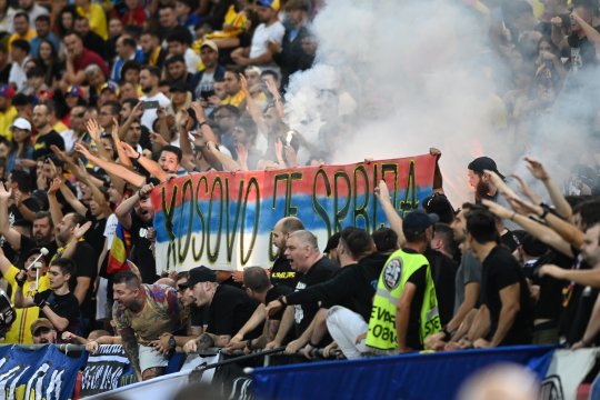 Ultrașii de la Uniți sub tricolor condamnă UEFA după verdictul în privința partidei România - Kosovo: "Decizia este extrem de neplăcută"