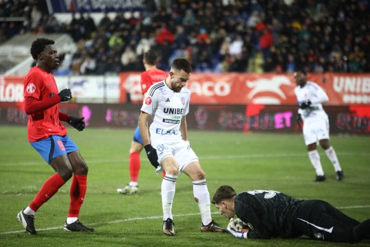 Târnovanu se ia de arbitraj după ce FCSB a pierdut la ultima fază cu Botoșani: "Dacă nu le-am dat gol, ne-au dat ei"