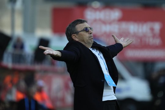 Eugen Neagoe și-a desființat jucătorii după a 4-a înfrângere la rând: ”Trebuia să îl scot în minutul 15!” / ”Dacă lucrurile vor continua așa, va trebui să facem foarte multe schimbări”