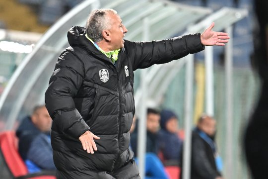 Dan Petrescu, negru de supărare după finalul teribil pentru echipa sa: "Aceeași întrebare mi-o puneți mereu!"