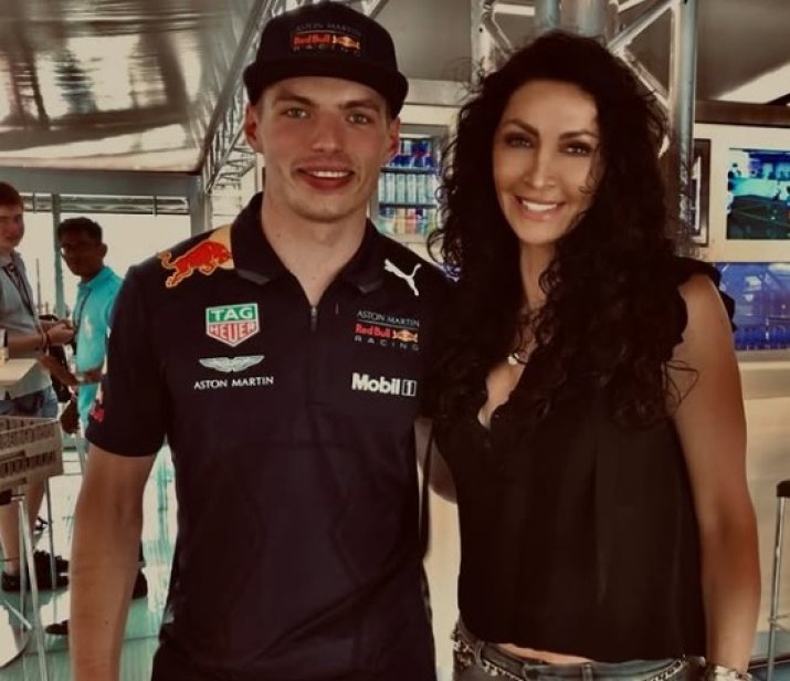 Mihaela Rădulescu și Max Verstappen, într-o fotografie făcută în 2021