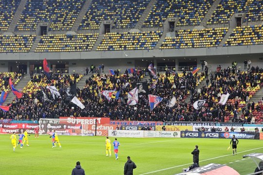 Fanii FCSB au ”încălzit” atmosfera la duelul cu Unirea Slobozia! Imagini de pe Arena Națională