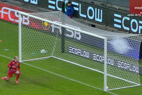 FCSB a deschis scorul cu Slobozia după o fază nebună! VAR a acordat golul pe care arbitrul nu l-a văzut