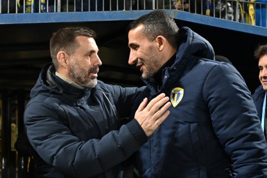 Dinamo, la două puncte de primul loc după victoria în fața Petrolului. Kopic rămâne cu picioarele pe pământ: ”Trebuie să vedem”