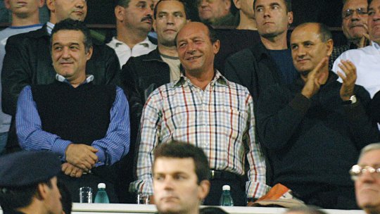 Război electoral între Gigi Becali și Traian Băsescu: ”E bețiv, cine îl mai ascultă?” / ”Pierd vremea cu unul ca el”
