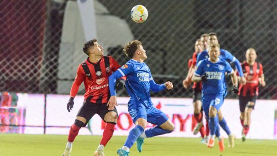 Un primar din România s-a postat pe TikTok în timp ce îi anuța pe jucătorii echipei cu pretenții la play-off că a demis antrenorul și conducerea: ”Făcea aranjamente!” / ”Metode tiranice”