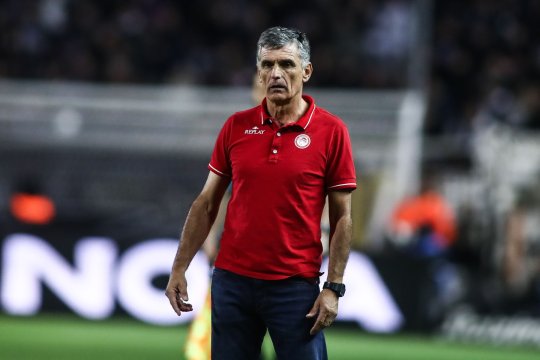 Antrenorul lui Olympiacos a identificat pericolul nr. 1 din tabăra campioanei României: ”E un jucător valoros”. Cum s-a plasat în disputa FCSB - CSA