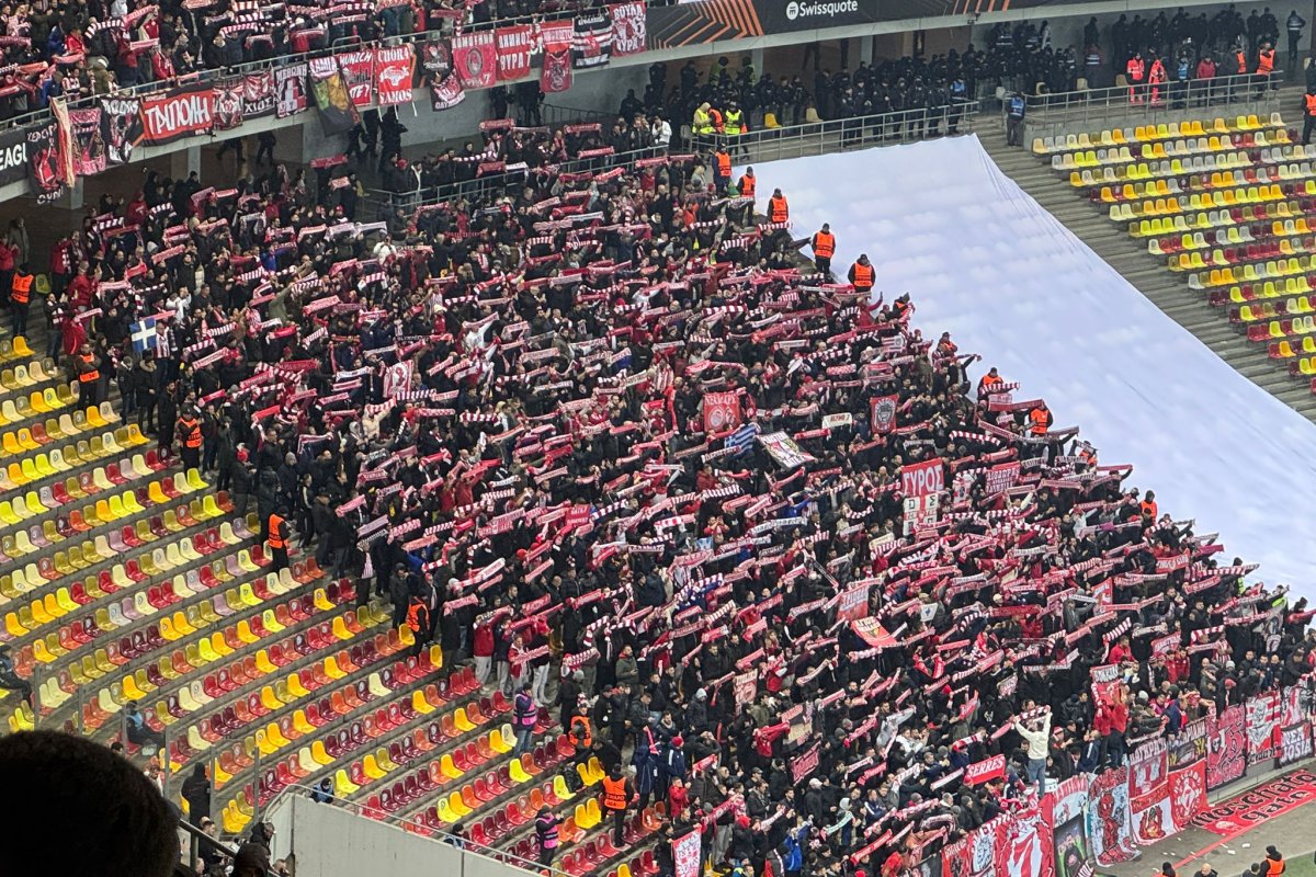 Fanii lui Olympiakos la partida cu FCSB