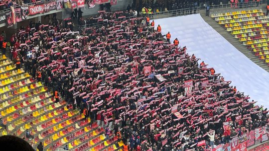 Bannerul afișat de greci după scandalul de la România - Kosovo! Ce a apărut în galeria celor de la Olympiakos la partida cu FCSB