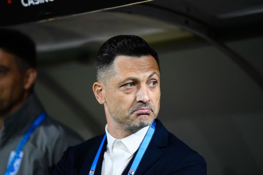 Ce face Mirel Rădoi departe de ochii publicului