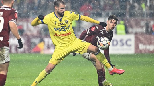 Arbitrii de la ”Primvs Derby”, luați la rost de jucătorii de la Petrolul. Tudorie: ”A fost șmecheresc!”