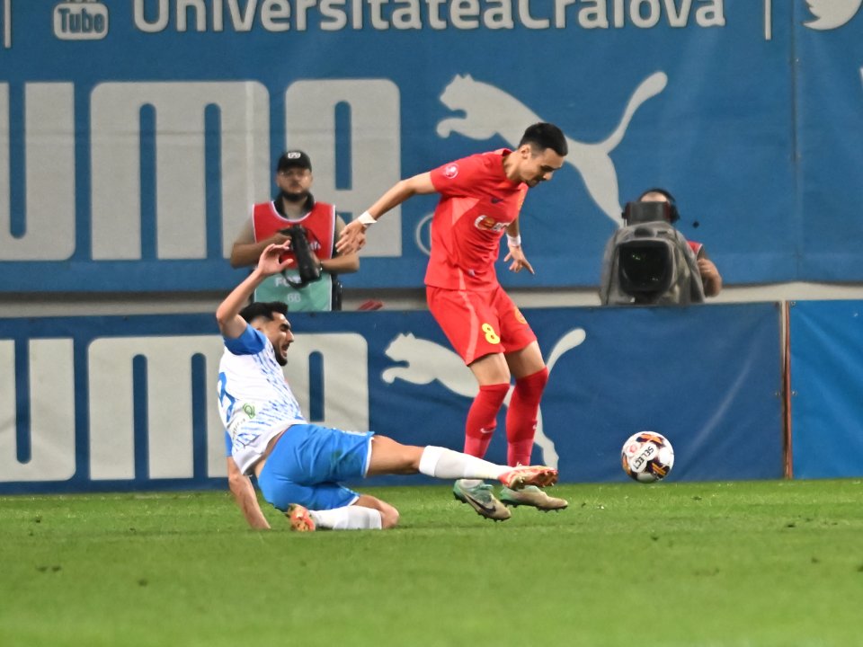 Andrei Ivan și Adrian Șut, la meciul dintre Craiova și FCSB