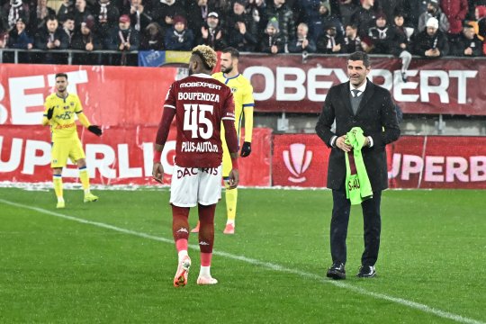 Fanii lui FC Argeș, revoltați după ce Dani Coman a dat lovitura de începere în meciul Rapid-Petrolul: ”Vrem să fim respectați!“