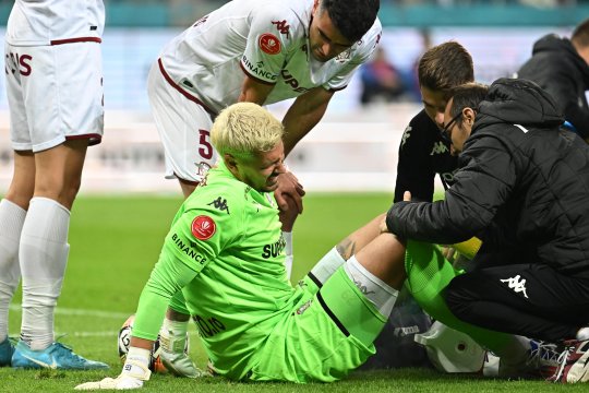 Lovitură devastatoare pentru Rapid! Benjamin Siegrist, OUT până la finalul anului