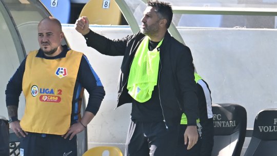 Scor-fluviu în Liga 2. Noua echipă a lui Claudiu Niculescu și-a spulberat adversara, după ce titularii au refuzat să intre pe teren: ”Ne-am dus peste primar”