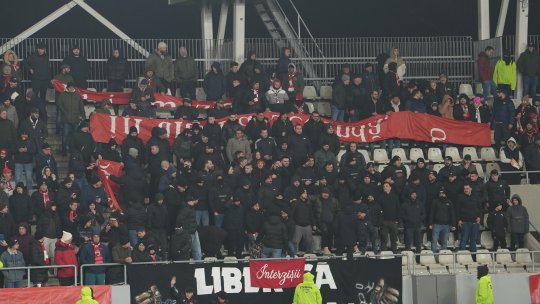 Mesajul inedit afișat la Dinamo - Sepsi: "Ești frumoasă ca un gol în ultima secundă, doar că..."