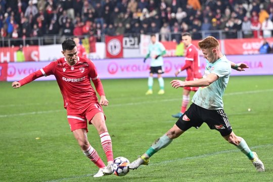 Aproape de bătaie în drumul către vestiare. Tensiunea și-a spus cuvântul la meciul dintre Dinamo și Sepsi