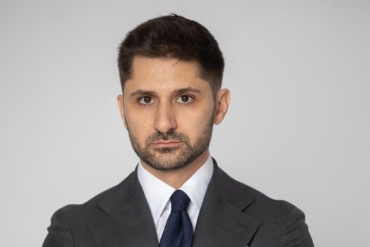 I AM MEDIA, podcastul care vă va cuceri din prima. În fiecare vineri, de la orele 19:00, cu Victor Vrînceanu și invitații săi de 5 stele