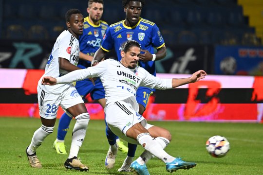 Unirea Slobozia - Botoșani 1-0. Mihalcea îl bate pe Ciobotariu și îi lasă pe moldoveni în subsolul clasamentului