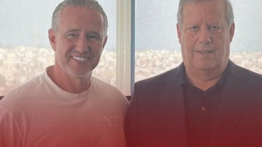 OFICIAL | Laurențiu Reghecampf a dat lovitura. Se poate duela cu Messi la Mondialul cluburilor. Ce echipă l-a angajat pe antrenorul român