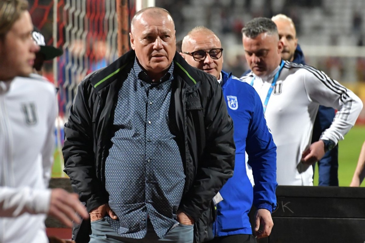 Marcel Puscas bucuros dupa meciul de fotbal dintre Dinamo Bucuresti si FC U Craiova,