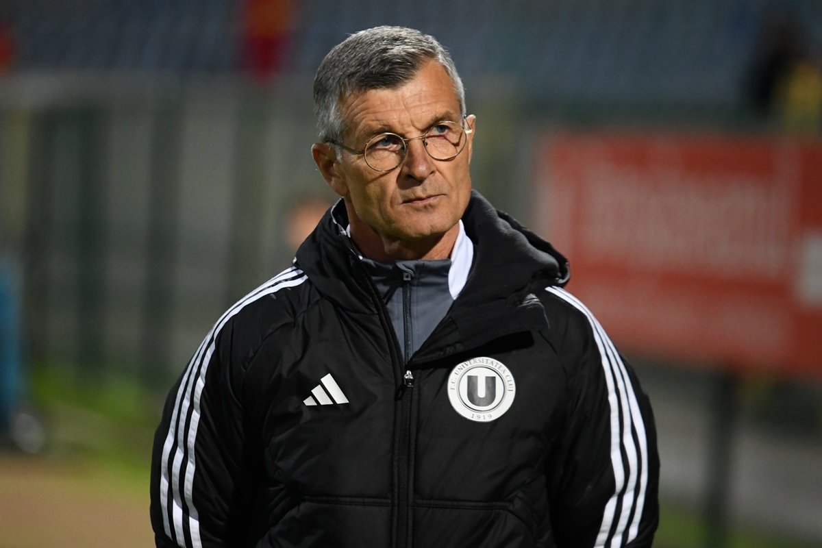 Ioan Ovidiu Sabău a jucat la Dinamo și Rapid