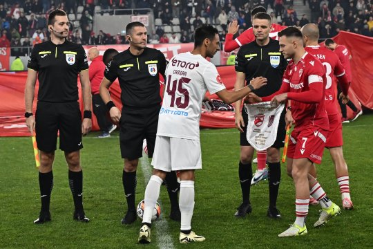 Dan Petrescu a luat la țintă arbitrajul după egalul cu Dinamo: ”Prima oară când avem o decizie pro în acest sezon”