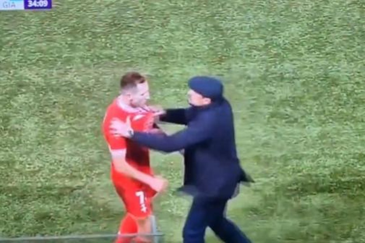 Pep Clotet și-a bruscat un jucător