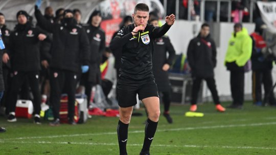 Fanii lui Dinamo au răbufnit după meciul contra celor de la Sepsi. Arbitrul Szabolcs Kovacs, în centrul acuzațiilor: ”Era pornit să dea penalty”