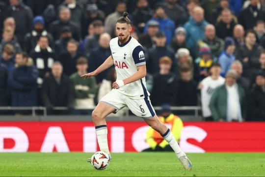 Tottenham - Fulham, 1-1. Radu Drăgușin a fost integralist pentru gazde