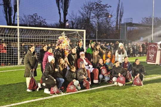 A venit Moș Crăciun la Rapid. Șumudică și Săpunaru au împărțit cadouri juniorilor din Giulești
