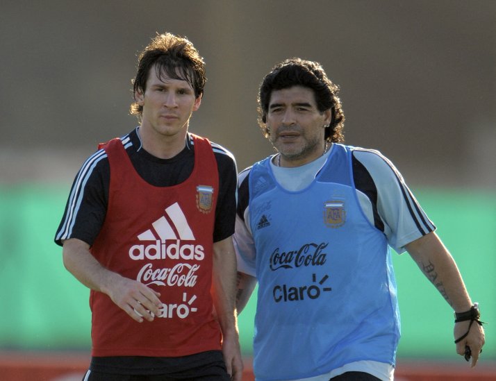 Maradona l-a antrenat pe Leo Messi o scurtă perioadă la echipa națională a Argentinei.