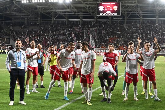 Considerat o mare speranță, Dinamo vrea să renunțe la serviciile sale. Fotbalistul care e "pe făraș" la echipa "câinilor"