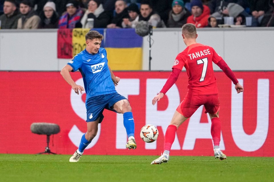 Românii au venit inclusiv cu steaguri tricolore pe cocheta arenă a lui Hoffenheim