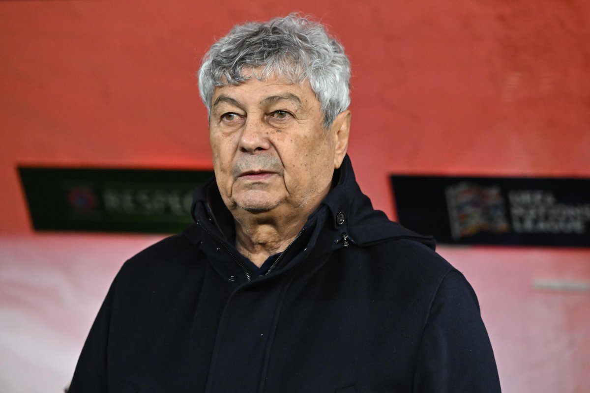 Singura amendă dată de Mircea Lucescu în 45 de ani de antrenorat: ”L-am prins cu un pahar”