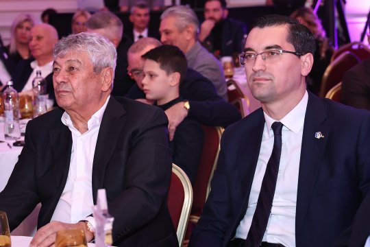 Dezvăluiri neașteptate despre familia lui Răzvan Burleanu: "Noi eram mai zvăpăiați, dar el..." / "Asta era viața noastră"